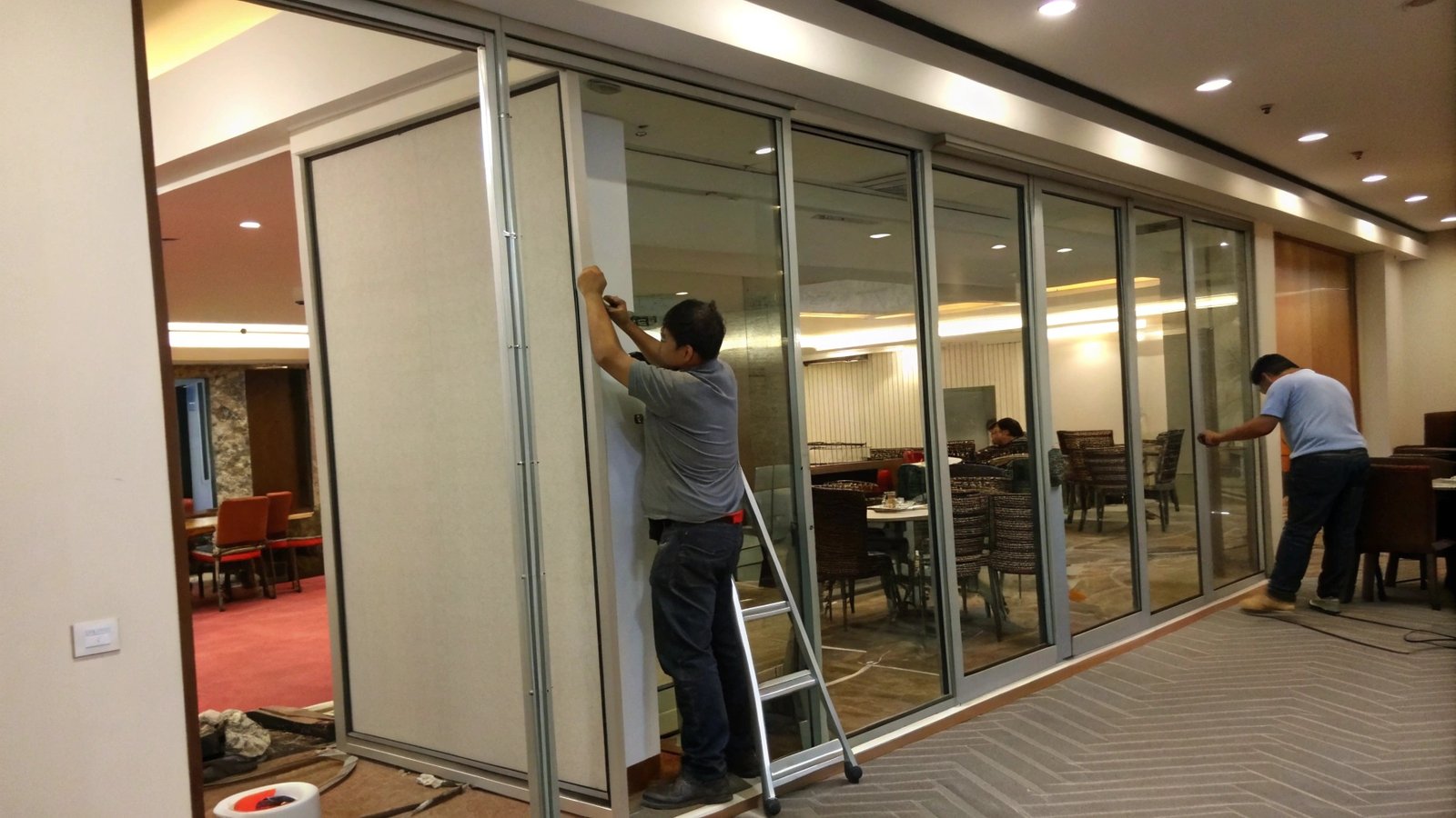 A slanted sliding door with an obvious gap along the door jamb.